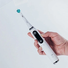 Электрическая зубная щетка Oral-B iO Series 10 White