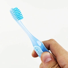 Зубная щетка Pesitro Ultra Soft 4380 Go-Kidz (от 3 до 5 лет)