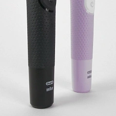 Набор из двух электрических зубных щеток Oral-B Vitality Pro X Clean (Чёрная, Лиловая)